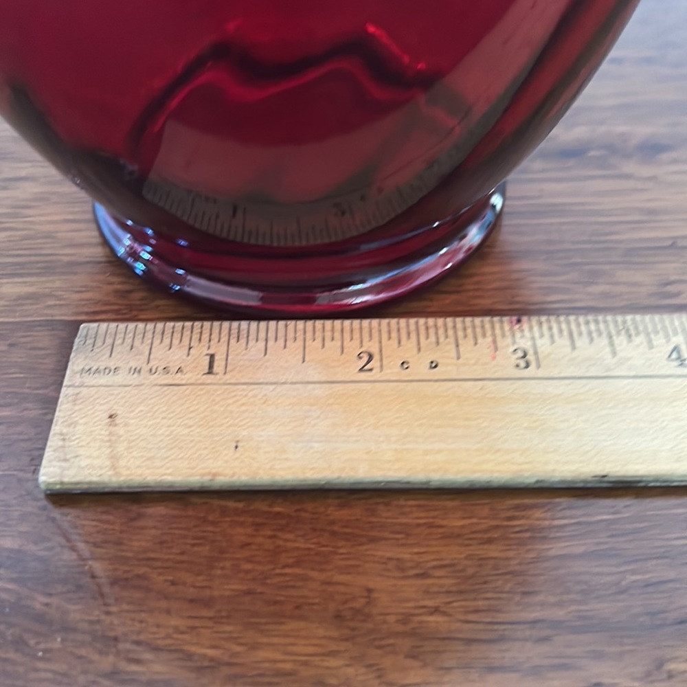 Ruby Red Vase - Picture 6 of 6